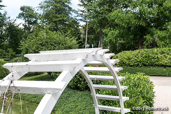 6011CharlesmeadRd-3257