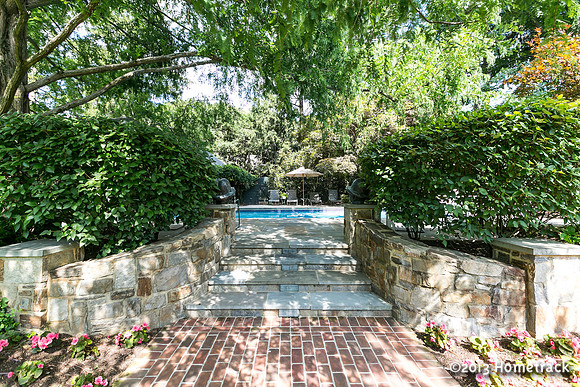 6011CharlesmeadRd-3205
