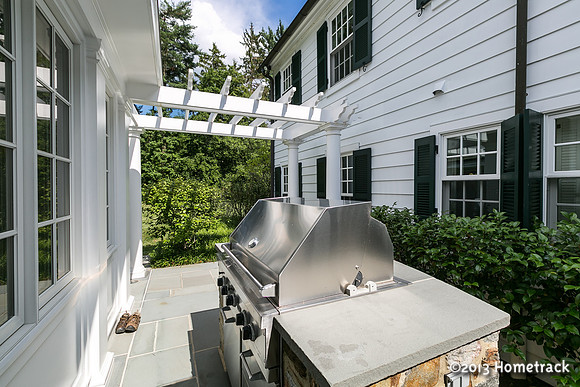 6011CharlesmeadRd-3190
